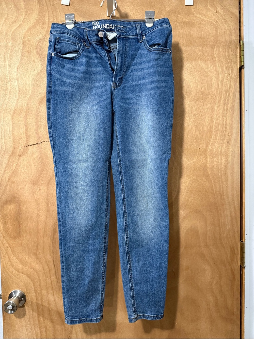 No Boundaries Women’s Medium Blue Skinny Jeans